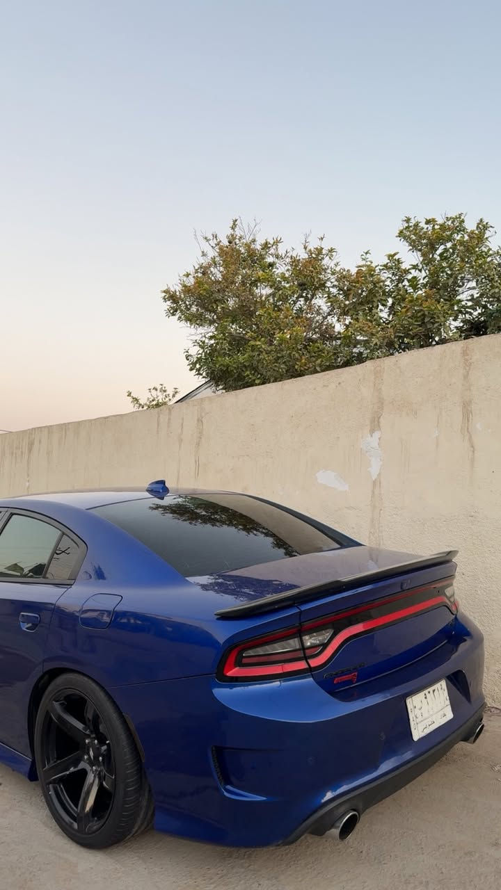 سلام عليكم جارجر 2019 ارتي 5.700 (8) 
فول موصفات عدأ الفتحه وبعد موصفات الارتي معروفه 
حادثهاا بيبان وجاملغات وباب بجم كبس مكينه وكير كفالة ويل نجمه اصلي تخم تاير جدد وكالة قبل سبوع شادهن بدون تزويد ع وضع الشركة والسياره ماداخله استعراض استخدام شخصي العنوان حلة رقم الهاتف *********** السعر (199) وبيهاا مجال
