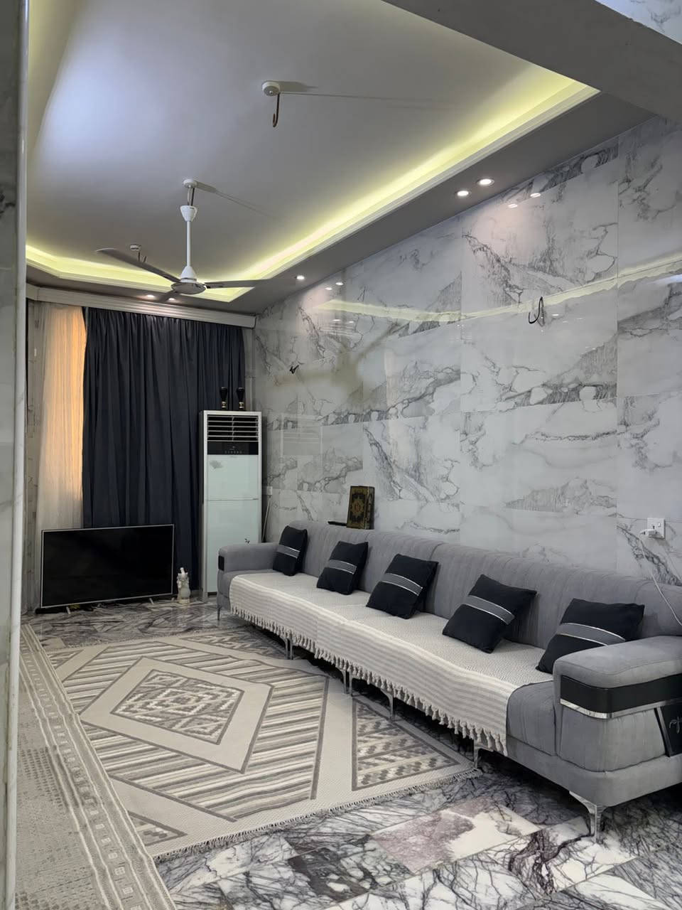 🏡  دار للبيع - دار سكني في كربلاء

📍 الموقع: (حي الصمود)
📐 المساحة: (100متر)
🛏 عدد غرف النوم: (3)
🚿 عدد الحمامات: (4)

⚡ كافة الخدمات 
📄 نوع السند: (طابو صرف )

💰 السعر: (خاص)

للاستفسار والمعاينة يرجى التواصل على الخاص أو الاتصال على الرقم:
📞 (***********
#عقارات_كربلاء
