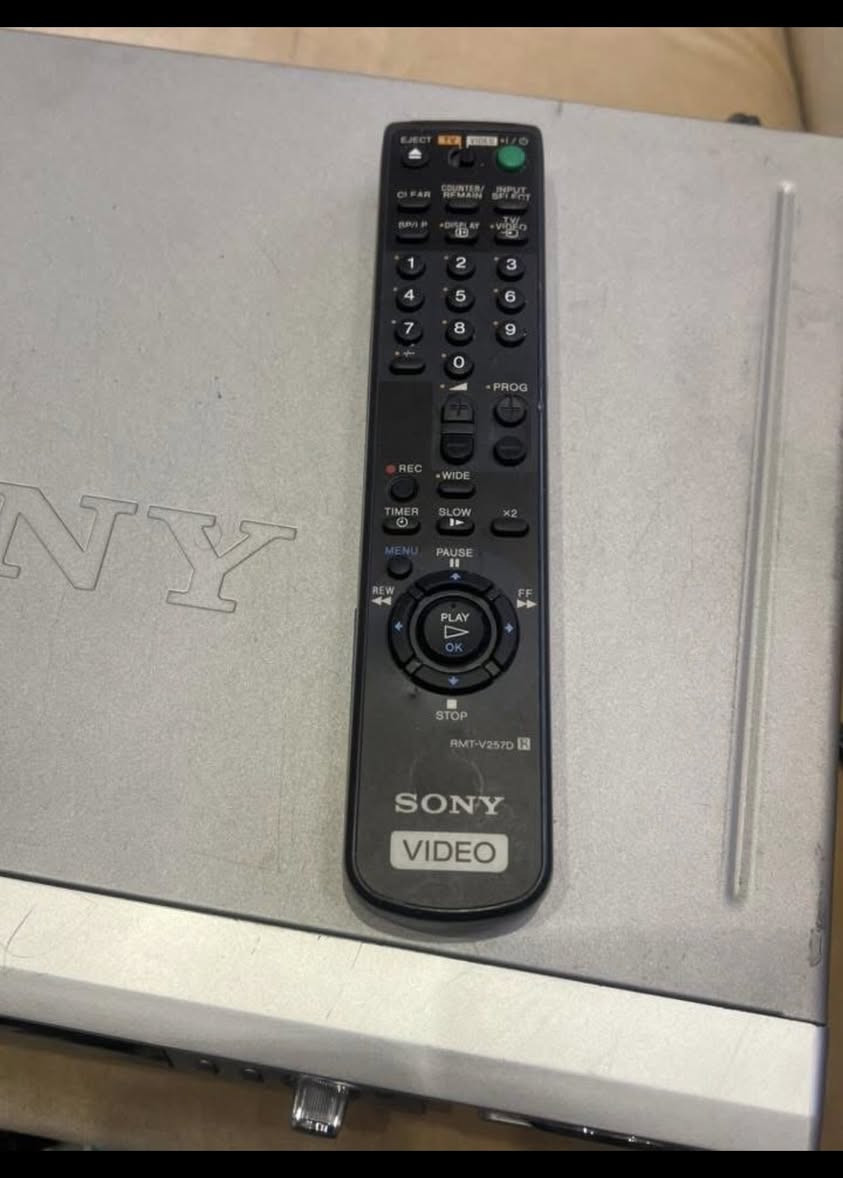 سلام عليكم
للبيع / فديو كاسيت VHS ماركة سوني

مولتي سستم 6 هيد مع الريمونت

السعر 80 الف مع التوصيل


**إذا كنت صاحب هذا الإعلان وتريد حذفه لأي سبب، رجاءا أرسل رسالة إلى الدعم الفني**