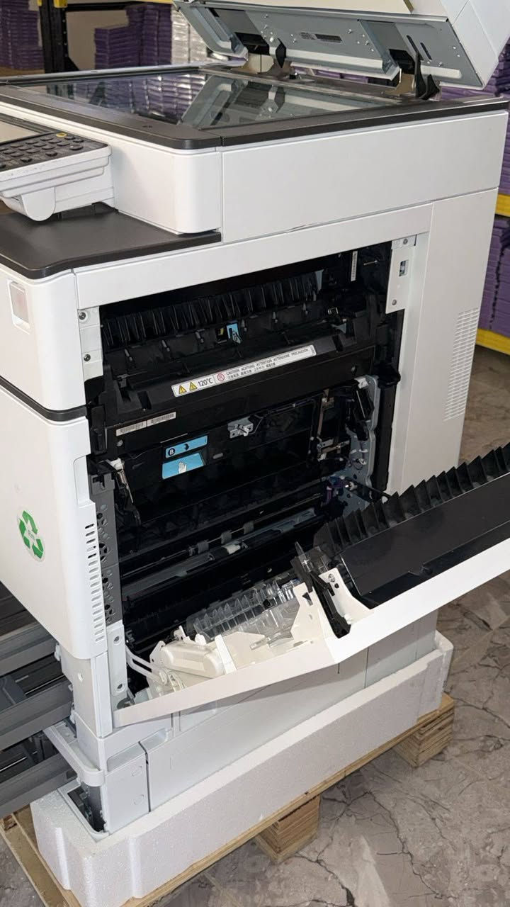 للبيع طابعتين ريكو ٦٠٠٣ صفر عداد بعدهه ب الصندوك  السعر ٩٠٠ دولار
***********
***********
