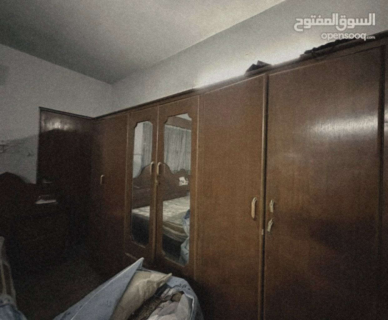 اثاث بيت كامل للبيع قديم ومستعمل بس كله درجه اولى وتكمه مال قبل وباقي هوايه اثاث واغراض صوبات نفطيه وكهربائيه ومكنسات كهربائيه وقناني غاز وكاونترات مطبخ وغيرها
 
الي يريد يدخلي خاص ادزلهيا او ع الرقم موجود واتساب فقط
 +9647770345114
العنوان : بغداد - اليرموك
