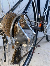 دراجة چيڤوكس ألماني  سرعة 7×3 فريم المنيوم بالكامل حجم 28 ويل زوم  . 0...