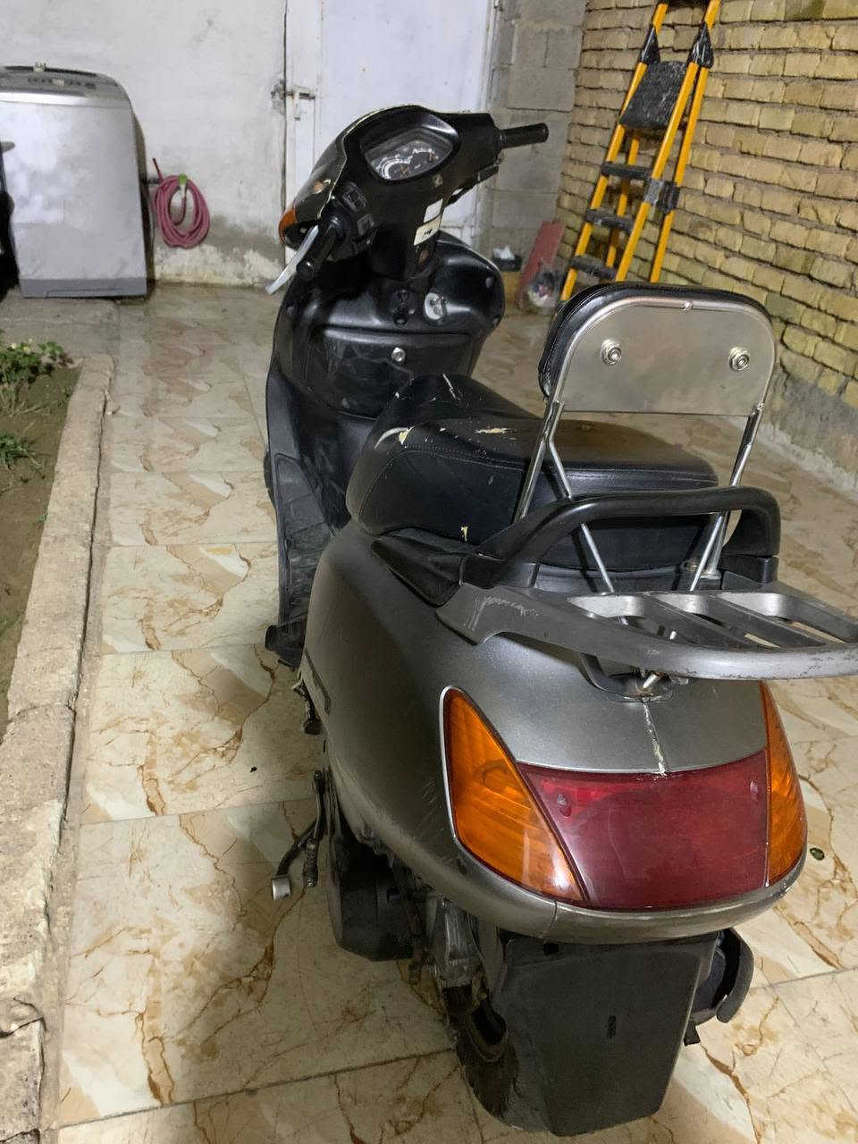 السلام عليكم شباب سبيسي ياباني كفاله عامه ماتصفر عليها ربع كلشي ما عوزها شغاله سلف هندر كهربائيات كله شغال مكاني كوت الدراجه شلعه ومعدل ادك 100شرط السعر 750وبيها مجال بسيط رجأء لحد يكسر بحلال العالم  ***********هاذ رقم بس واتساب
