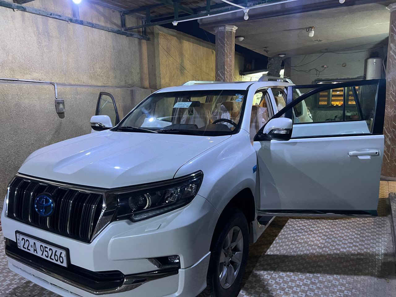 سلام عليكم برادو موديل 2020 TXL ماشية 62000مكفولة كفالة عامة صور السونار مرفق السعر 410$العنوان بغداد البنوك لاتصال ***********
