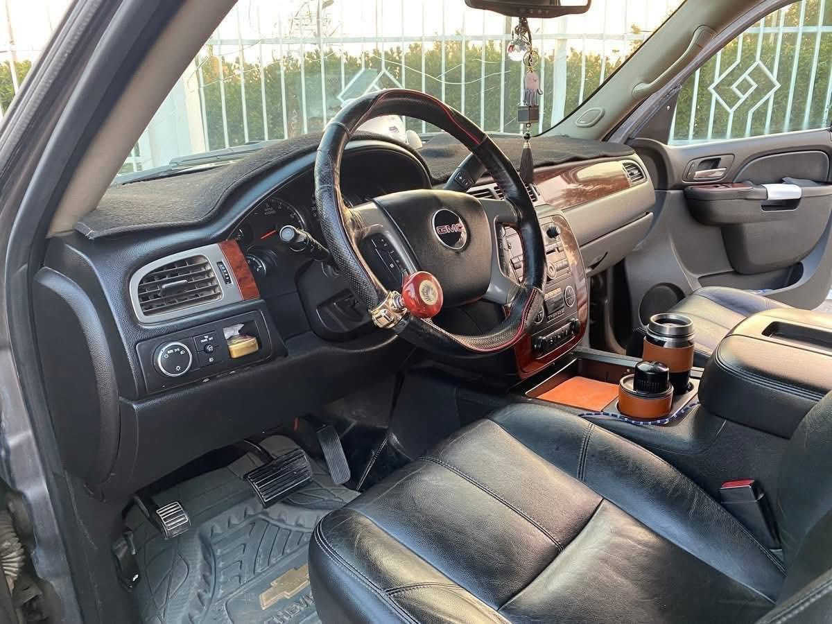 🚗 للبيع: جي إم سي يوكن SLT 2013

رقم ( أنكليزي دولي) بغداد خصوصي 

(فحص وهزه جديده)

     ( مشروع وطني) 

 (سنوية جديدة. )

(لغاية 30/11/2030

📍 مكان السيارة: السماوة – قضاء الخضر

📞 للتواصل: ***********

📊 المسافة المقطوعة: 163,000 ميل قابلة للزيادة 

🛠️ المحرك: 8 سلندر – 5300cc

كير محرك اكسل شرط 

برغي ممفتوح بيهن

⚙️ المواصفات: فئة SLT

(7) راكب

• مقاعد أمامية كهربائية

• تدفئة مقاعد 

• مثبت سرعة

• تشغيل عن بعد

• تحكم ستيرن جهتين

• ترحيب بالمرايا

• تحكم دواسات بنزين

             (مع)

• بريك كهربائي

• كاميرا خلفية بلادية 

• تبريد ممتاز جيدجداً 

• دواخل سوداء نظيفة جدًا جداً

• كامل المواصفات ما عدا الفتحة

⚠️ أضرار السيارة:

• وارد امريكي 

• تبديل الجاملغ الأمامي الأيسر والبنيد

📌 تفاصيل إضافية:

• السيارة بسمي 

• ⁠تحويل ثاني يوم

• ⁠بدون وكالةً 

• شرط التحويل

• طخم إطارات جديد مع بطارية جديدة

• حدادية جديدة

• طخم دبلات جديد

💰 السعر: 200 ورقة –
