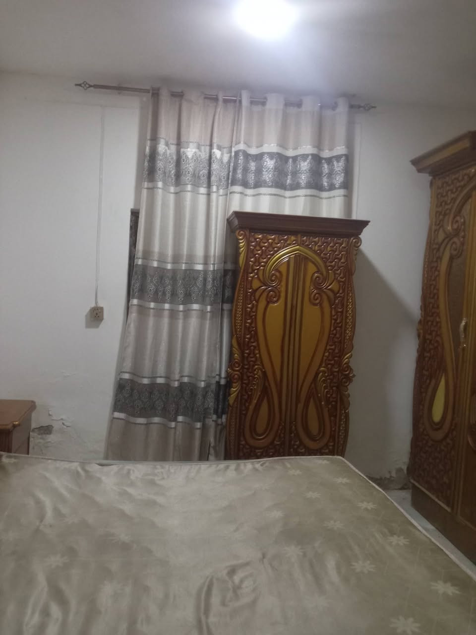 غرفه ٦  ملحق نضيفه بغداد ***********
