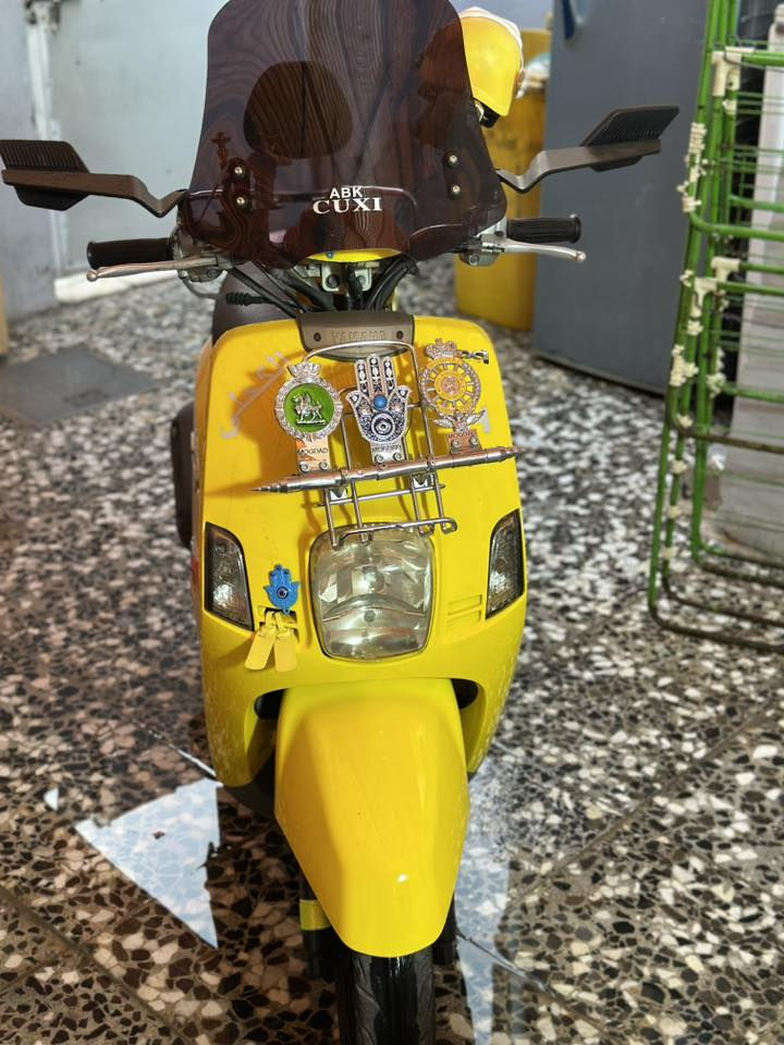 بوليس للبيع مكفوله من كلشي 
مكان بغداد حي النصر 
***********
