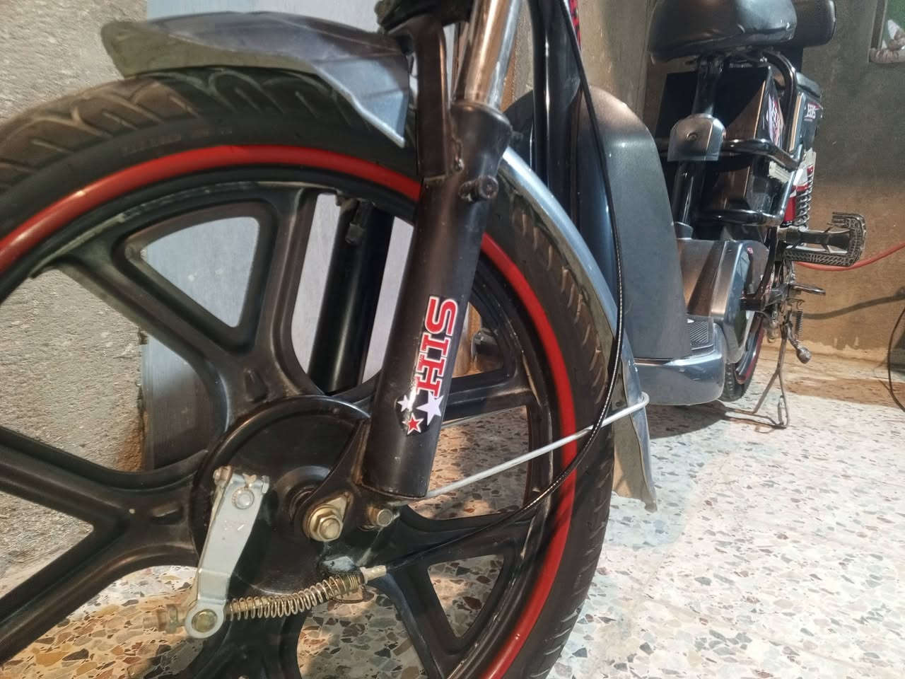 دراجه شحن حجم 20 نظيفه بطاريات جدد العنوان البصره السراجي التواصل واتساب شريحه ***********
