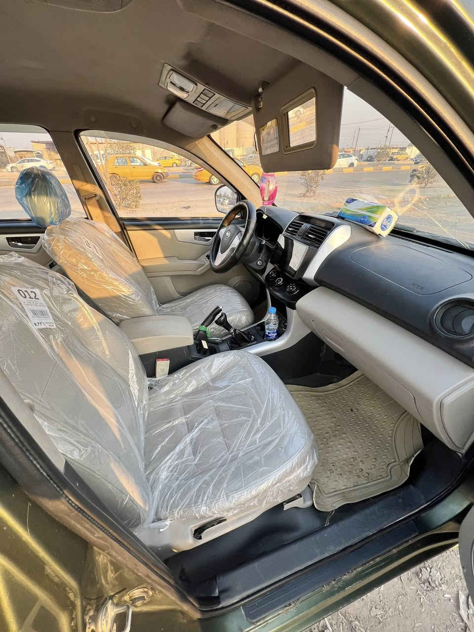 السلام عليكم
للبيع موديل2016 كفاله عامه على وضع الشركه 
فقط جراد 
كير مكينه تبريد تدفئة 
سنويه2030 
رقم مثنى انكليزي 
شاشة + كامرة خلفية
السعر 63 وبيها مجال 
مكانها الديوانيه 
***********
