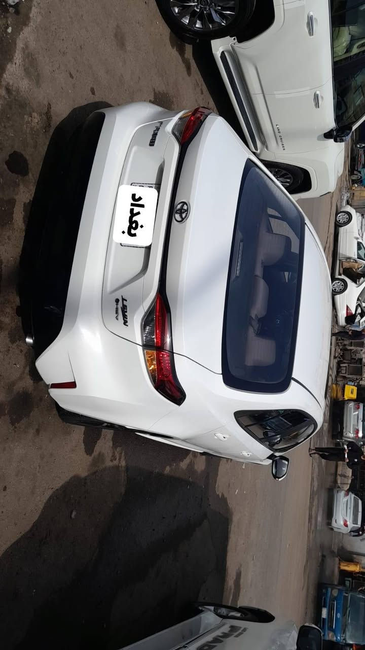 السلام عليكم من رخصه الادمن
كورلا هايبرد موديل 2025 تجميع صيني شكل الامريكي 

ماشيه:17الف km
موصفات السياره 
بصمه 
فتحه 
تحكم سترين 
شاشه جبيره 
هند بريك كهرباء 
كشنات مخمل اسود 
تحديد مسار 
اوتو هولد 
رادار امامي 
كامره خلفيه 
٣ مودات قياده 
بصمات ثنين 
سياره خير من الله وما ناقصه شي ابد يوجد تصليح pdr في باب السائق كما موضح بصوره  مأشر عليه وبيها بيها شخوط بلدعاميه الاماميه قليله مو عيب يعني 
مكان السياره بغداد الكفاح 
السعر/153ورقه وبيها مجال
الاستفسار 
 ***********
