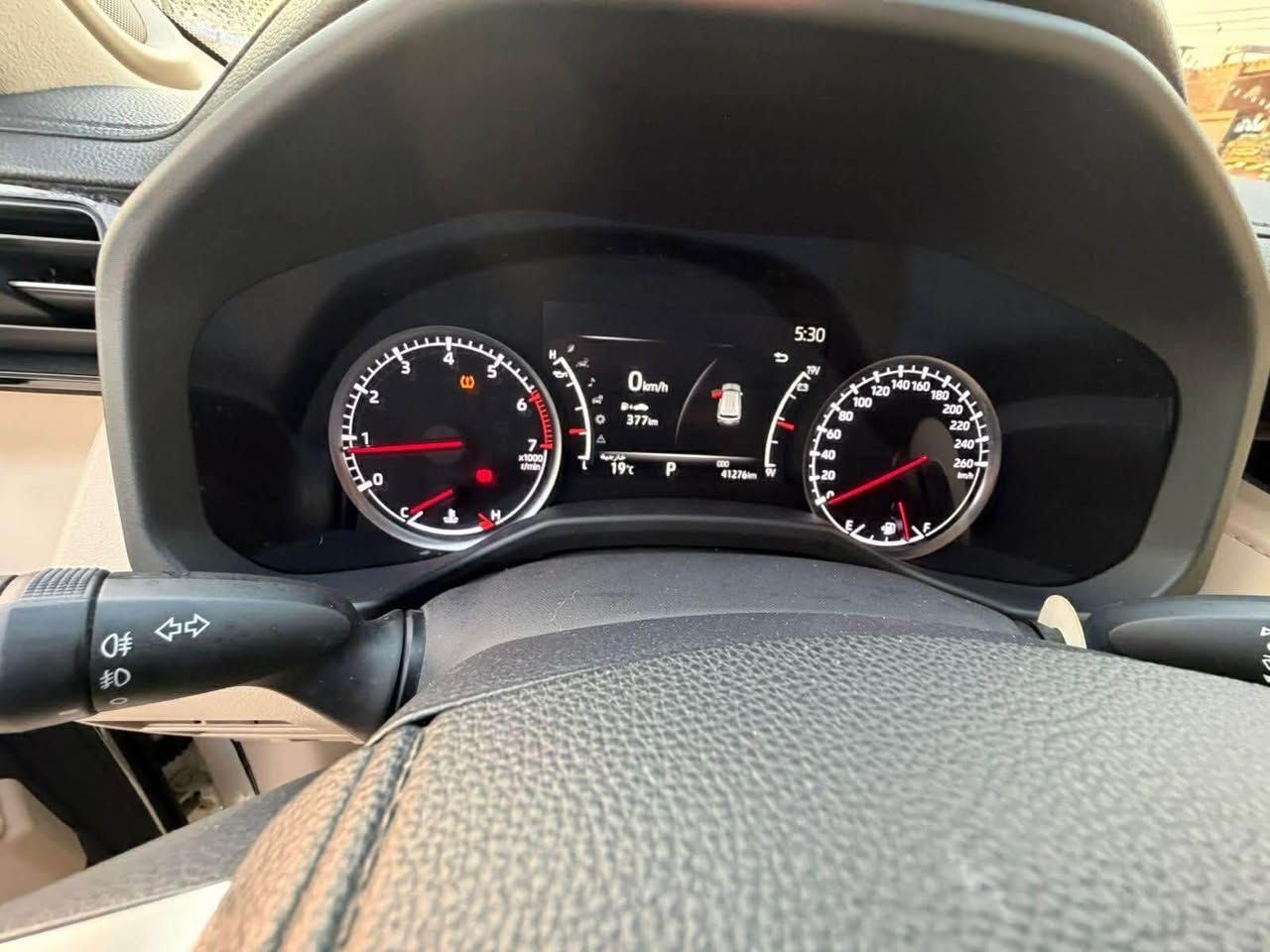 السلام عليكم 
رمضان كريم
لاندكروز Vxr فول الفول تنفس طبيعي السياره مصروف عليه ودامه شهريه بشركه كفاله عامه السياره ماشيه ٤١ تخم تاير جديد واصلي هزه وسنويه جديد شرط التحويل ثاني يوم 
ملاحظه / اني مكلف بنشر السياره بس ع هذه الرقم 
٦٦٠ ورقه 
*********** بغداد, العراق
