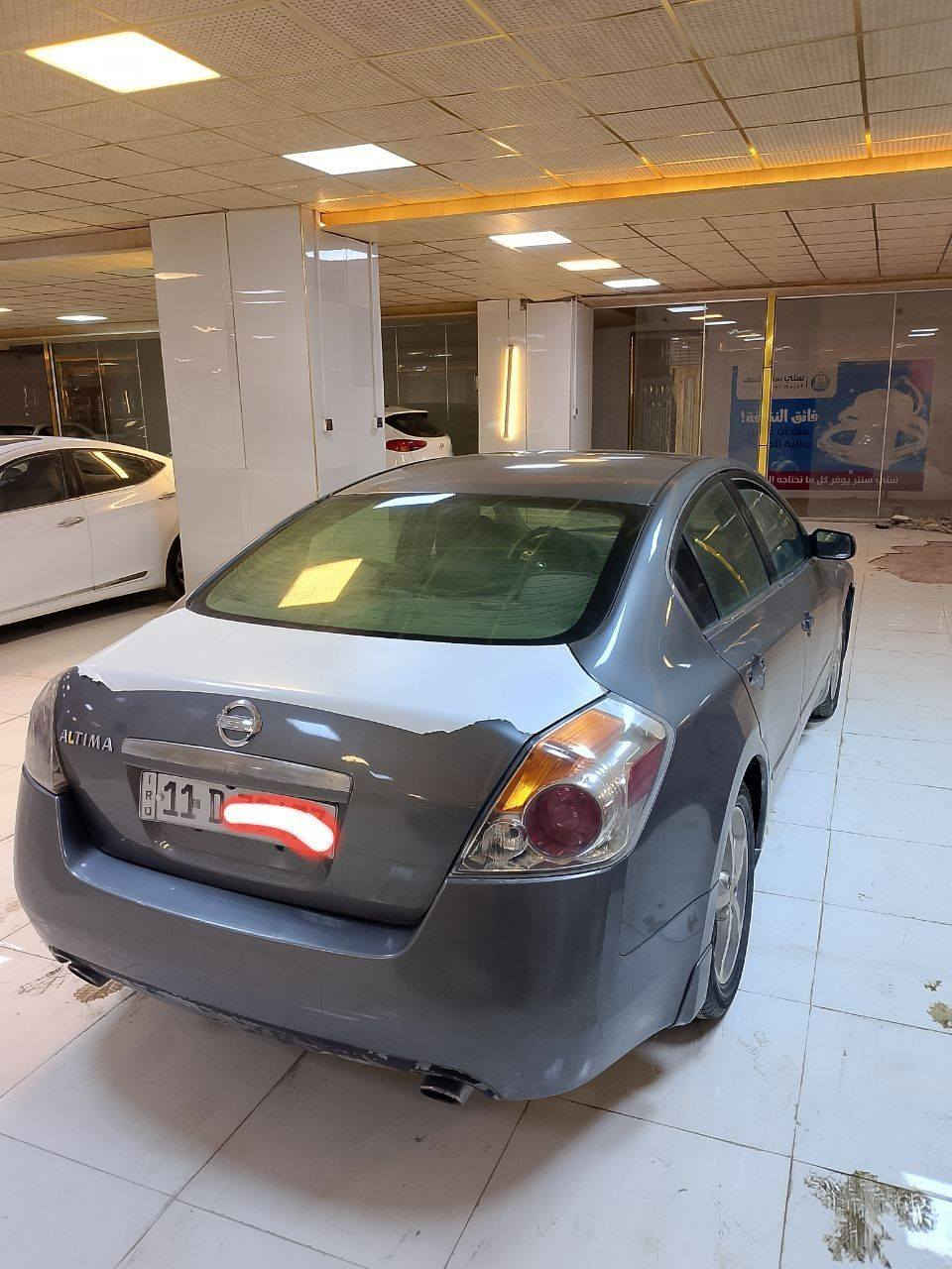 سلام عليكم
نيسان التمه موديل 7 

مكينه .2400 اربعه سلندر 
مصبوغه حزام اثر جراد
رقم بغداد سنويه 29
مواصفات بصمه شاشه كامره خلفيه بصمه ابواب كشن كرهباي 

سعر مناسب تصل عله رقم وبيك خير ودلل ***********
