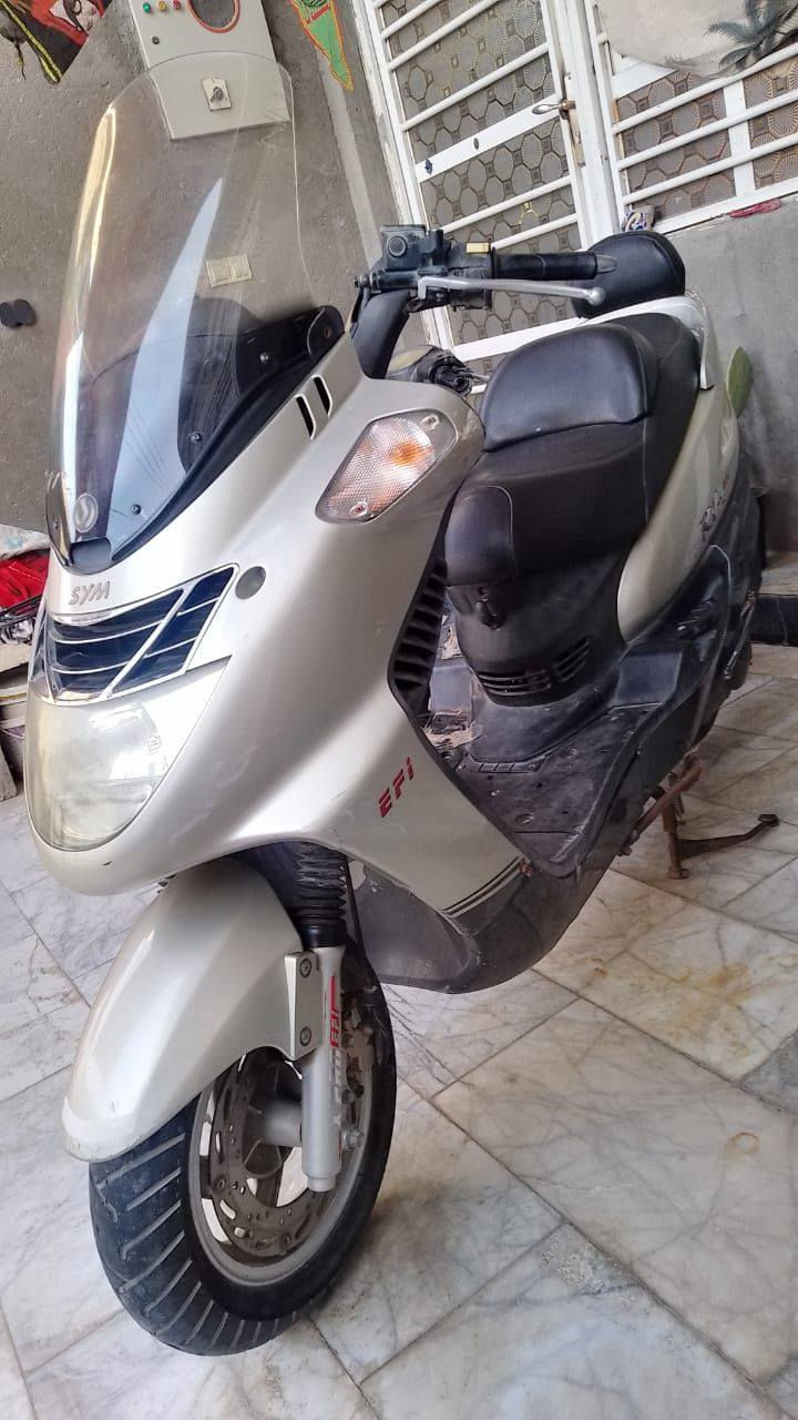 السلام عليكم دراجه للبيع عطلانه ما اعرف شنو عطلها سعرها 200
***********
