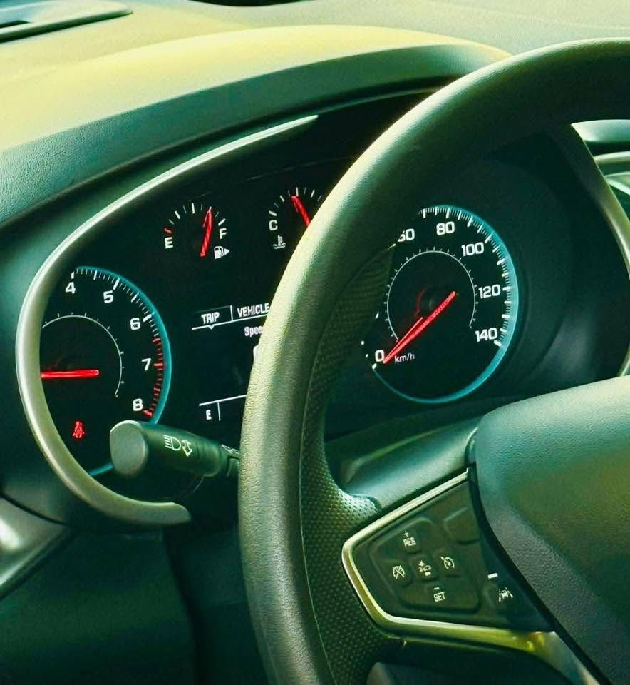 #اعلان_بيع_سيارة
🔷السيارة: شوفرليت ماليبو LT
🔷سنة الصنع:2024 
🔷اللوحة: اربيل
🔶السعر:130 ورقة🔥‼️
🔷الضرر: جاملغ و دعاميه و بنيد تبديل للجماليه
______________________________________
🔷المواصفات:
🔹حجم المحرك 4 سلندر 1.5L توربو 
🔹عداد المسافة  34الف ميل 
🔹رادار امامي
🔹تنبيه الخروج عن المسار
🔹حساسات 
🔹كرسي السائق كهرباء
🔹تدفئة الكراسي الامامية
🔹ويل كب حجم 17 انج مع اطارات بحالة جيدة
🔹لايتات LED بالكامل
🔹شاشه تحكم بالايعازات
🔹تحكم ستيرن جهتين
🔹بصمة ابواب
🔹مع باقي المواصفات الاعتيادية
————————————————————————
☎️ الاتصال :
*********** 
مكان السيارة بغداد
