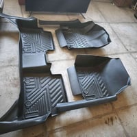 دوسات حوضية تصعد فوك الدوسة  كورلا موديل 22 الى 25  مستخدم اسبوع فقط ب...