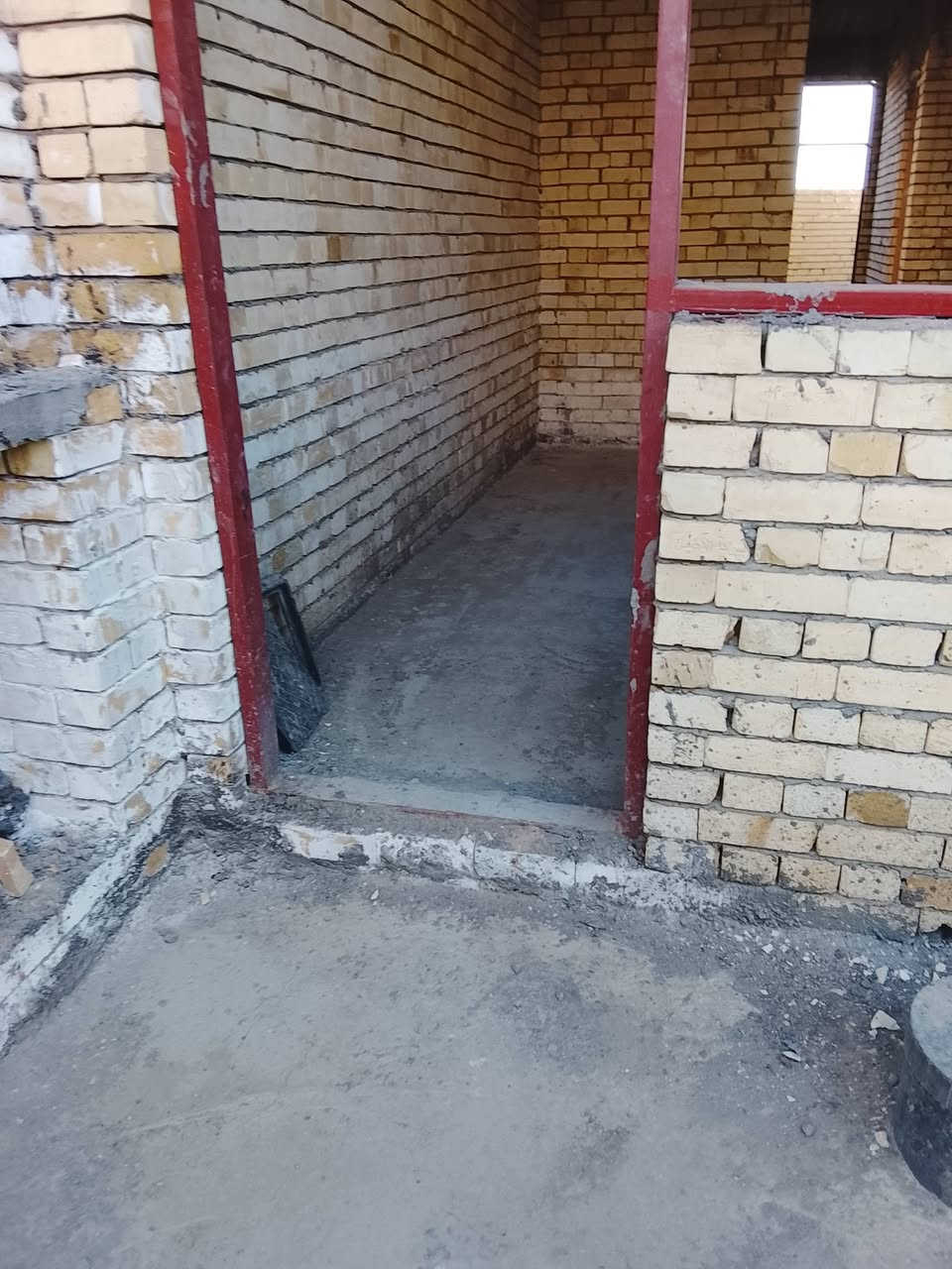 السلام عليكم هيكل 130متر زراعي 
السياسين لطابق لثاني ما كامل اتصال ***********او مراجعة مكتب المؤيد
