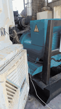 السلام عليكم مولد اسكانيا 144 للبيع 015 اوروبيه ستاندر بيها تبخير راس التوليد 400 KV بلادي ما ملعون بي شاصي عالي راديتر نضيفه انتر كلر جديد السعر 75  ورقه او بيهه مجال الاتصال ***********
