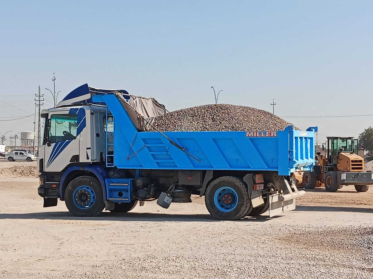 طابوك إصلاح شرط اعكاده العدد 4200مكاني الغراف حي الإعلام رقم هاتف ***********   رمل  يوجد حصو  وبلوك كهرباء شرط مكلاب
