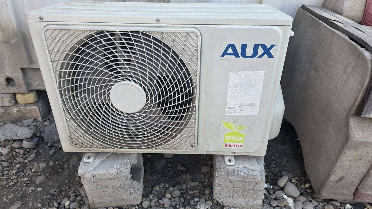 السلام عليكم 
سبلت AUXانفينتر قتصادي جديد موسمين مستخدم  واحد طن 
سبب البيع مكاني جبير ميلحك 
شغال تجي تشوف بعينك ونته تفتحه بروته خير من الله ثلج 
بغداد 
***********
واتساب
