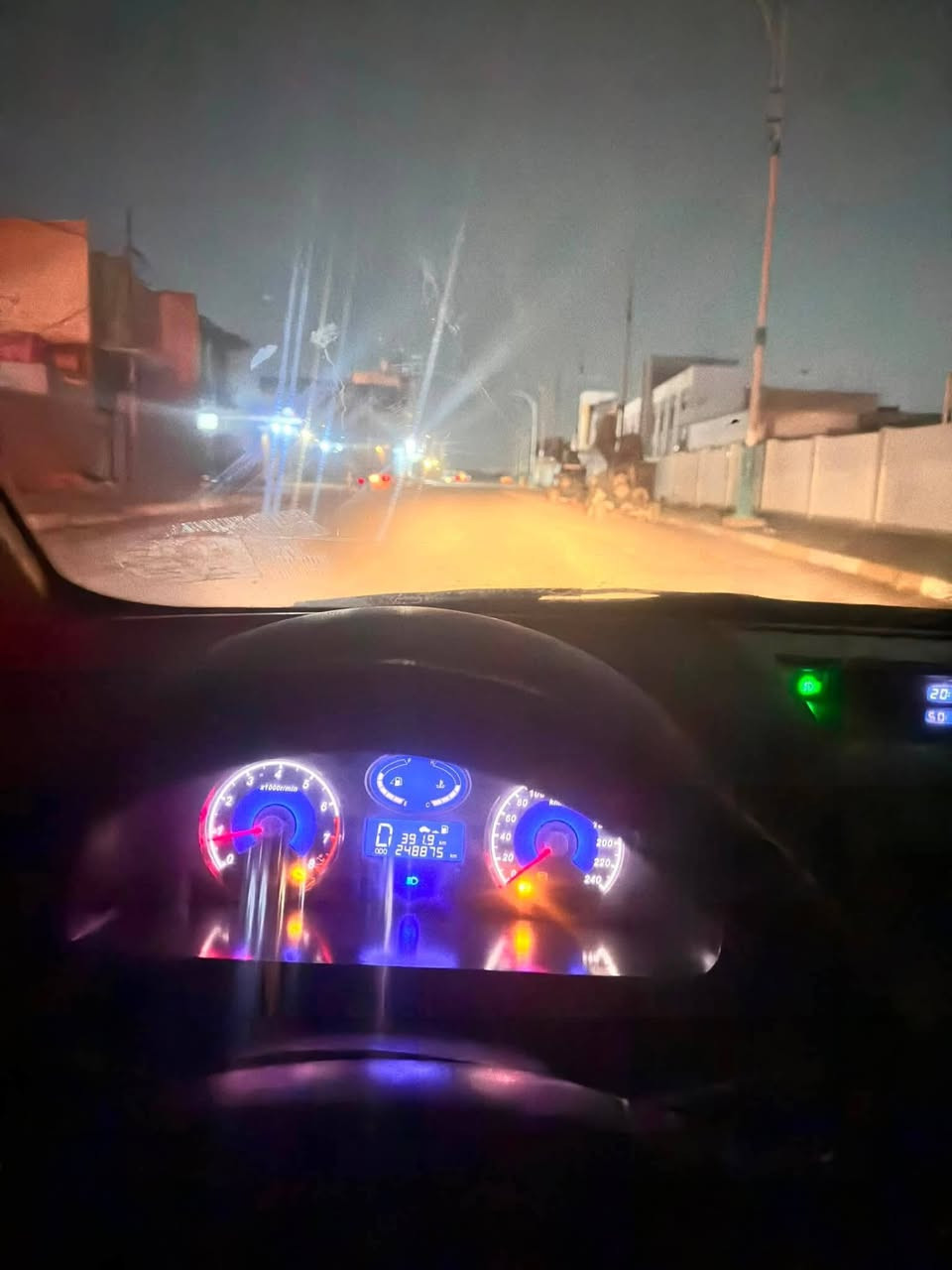 مكلف بالنشر
 السلام عليكم... سياره أم كراند للبيع مستعجل متوازي على بيعتها الله
 شاهد
موديل 14
كير محرك كورولا 1800
كير محرك تبريد كفالة 
سنوية 2028
هزه جديده 
سياره بأسمي تحويل ثاني يوم 
تريك البصره 
سعر 25 ورقة اعرف مو سعرها بس محتاج  
رقمي ‏‪***********‬‏
