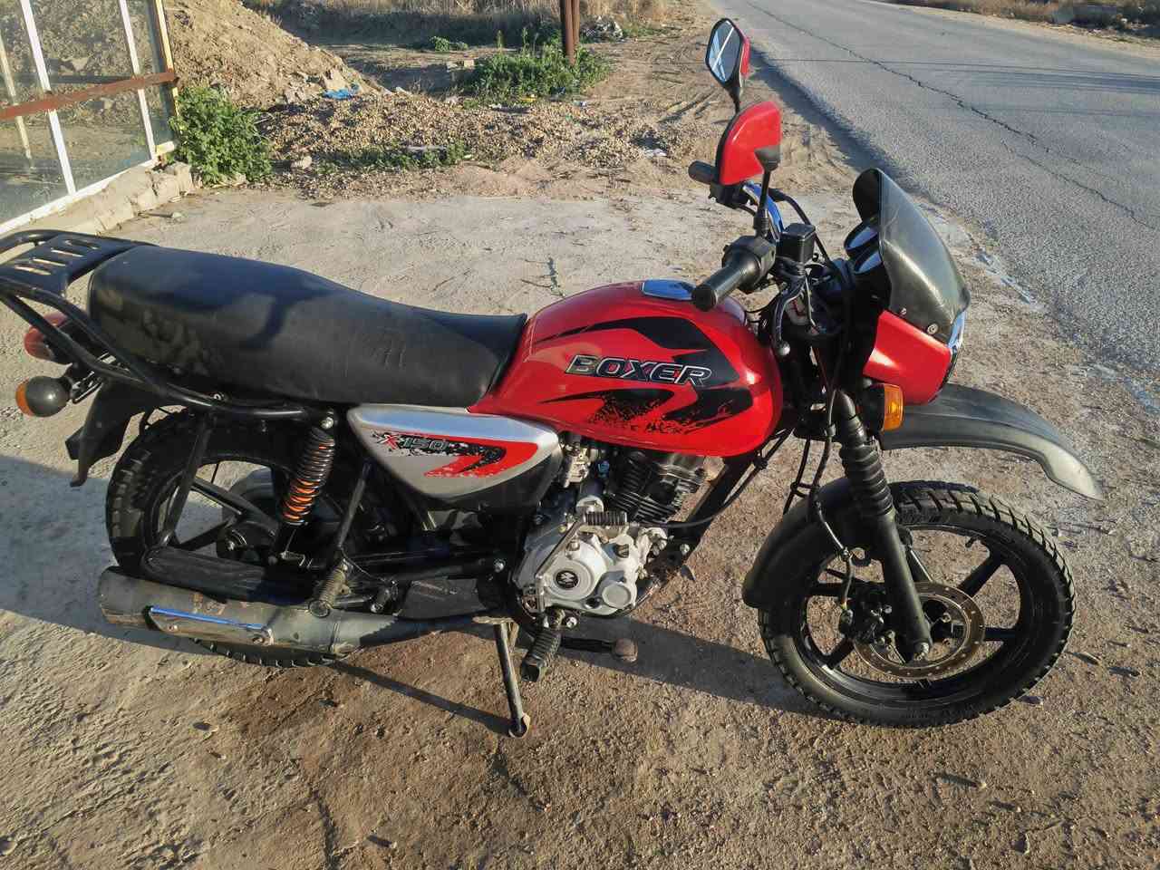 سلام عليكم شباب بوكسر موديل 2022اوراق كامله 
الدراجه استختام شخصي مابيه اي نقص كامله 
العنوان اليوسفيه معمل زينب 
رقم  ***********
رقم ***********
