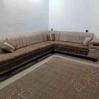 ديوان مستعمله نضيفه سعر 400 وبهيه مجال 07706574478