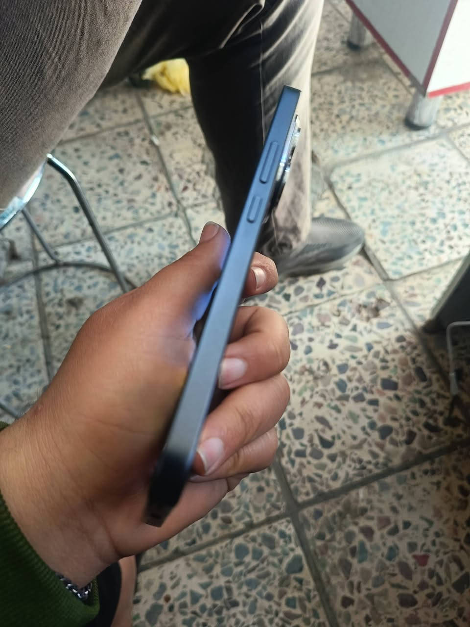 السلام عليك شباب هونر 400 الجهاز جديد كلش اخو الجديد ذاكره 512 غراضه كلهة كامله بي فقط شخطة بلشاشه مصورهة سعره 400 وبي مجال قليل مكاني بغداد مدينه الصدر قطاع 67 
***********
