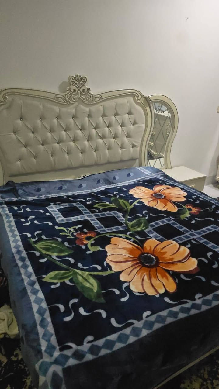 غرفة نوم للبيع
للاستفسار الإتصال على الرقم ***********
