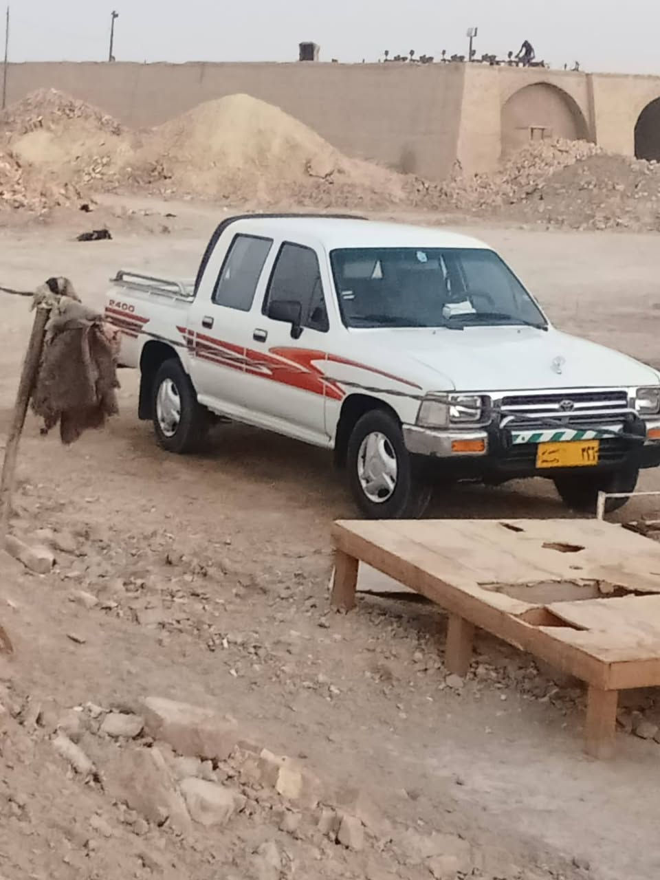 سياره دبل قماره  موديل 91  كير ومحرك وكسل دواخل حداديه  طخم تاير كله جديد   ملاحظه مصبوغه جماليه  بدون ضربه     رقم  واسط  صدامي شرط التحويل  
السعر  65 وبيها مجال للشراي
رقم الهاتف ***********
المكان الناصرية
