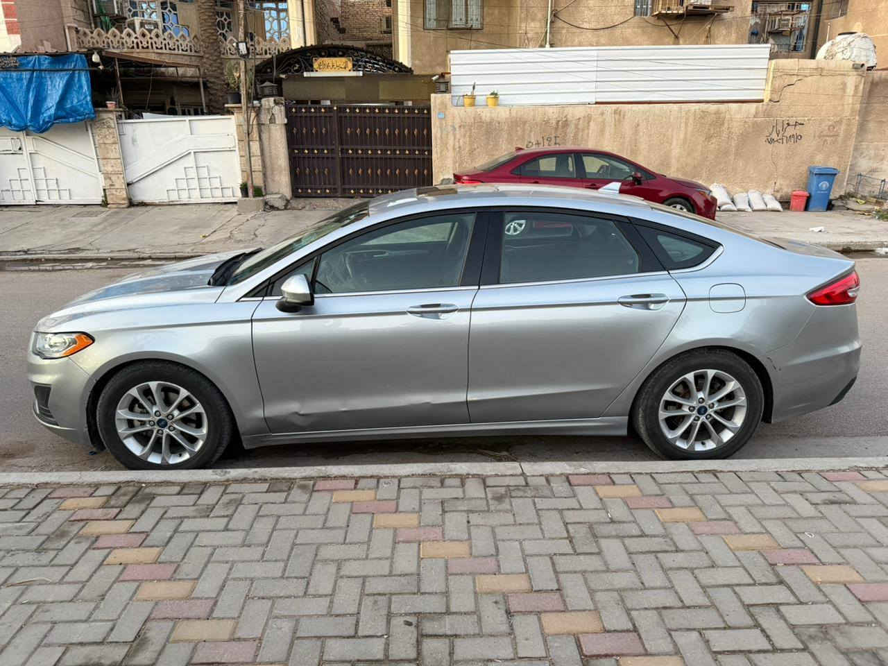 السلام عليكم
فورد فيوجن موديل ٢٠٢٠ مواصفات SE للبيع

مكينه حجم ١٥٠٠ توربو  ماشية ٩٤ الف ميل رقمه اربيل  

مواصفات الSE معروفه

السيارة بيها الباب لبصف السايق مصلح ابيعها مبدل وصدر كم قطعه تحتاج تبديل 

تخم تاير جديد 

 السعر( ١١٥) ورقة

مكاني بغداد حي العامل 

 ***********
