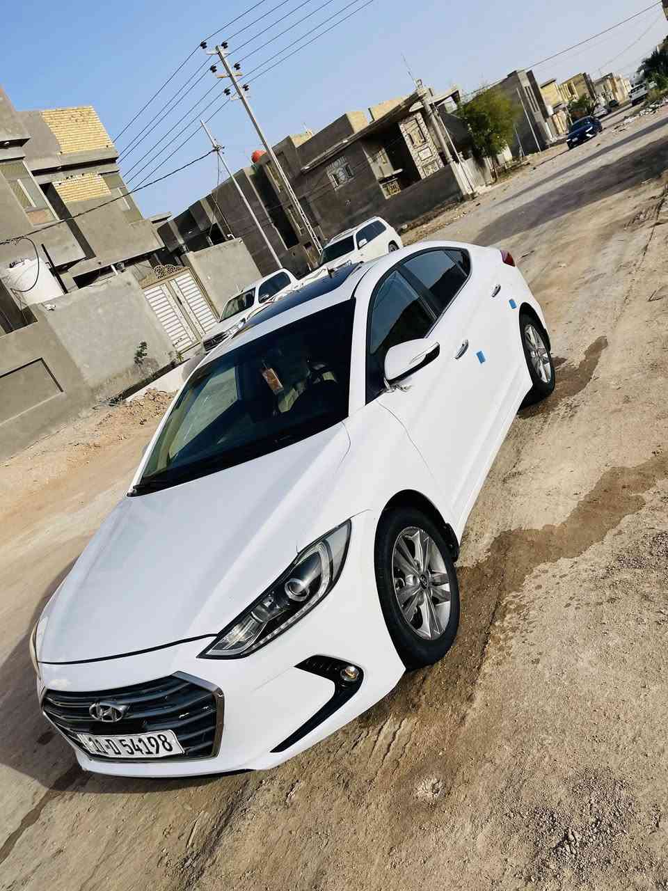النترا 2017 خليجي مكفوله فول موصفات محرك 1600 تبريد قطعتين فتحه 5 ويل كب ماشيه 120  سياره جديده تبريد ثلج مكاني سماوه ***********

