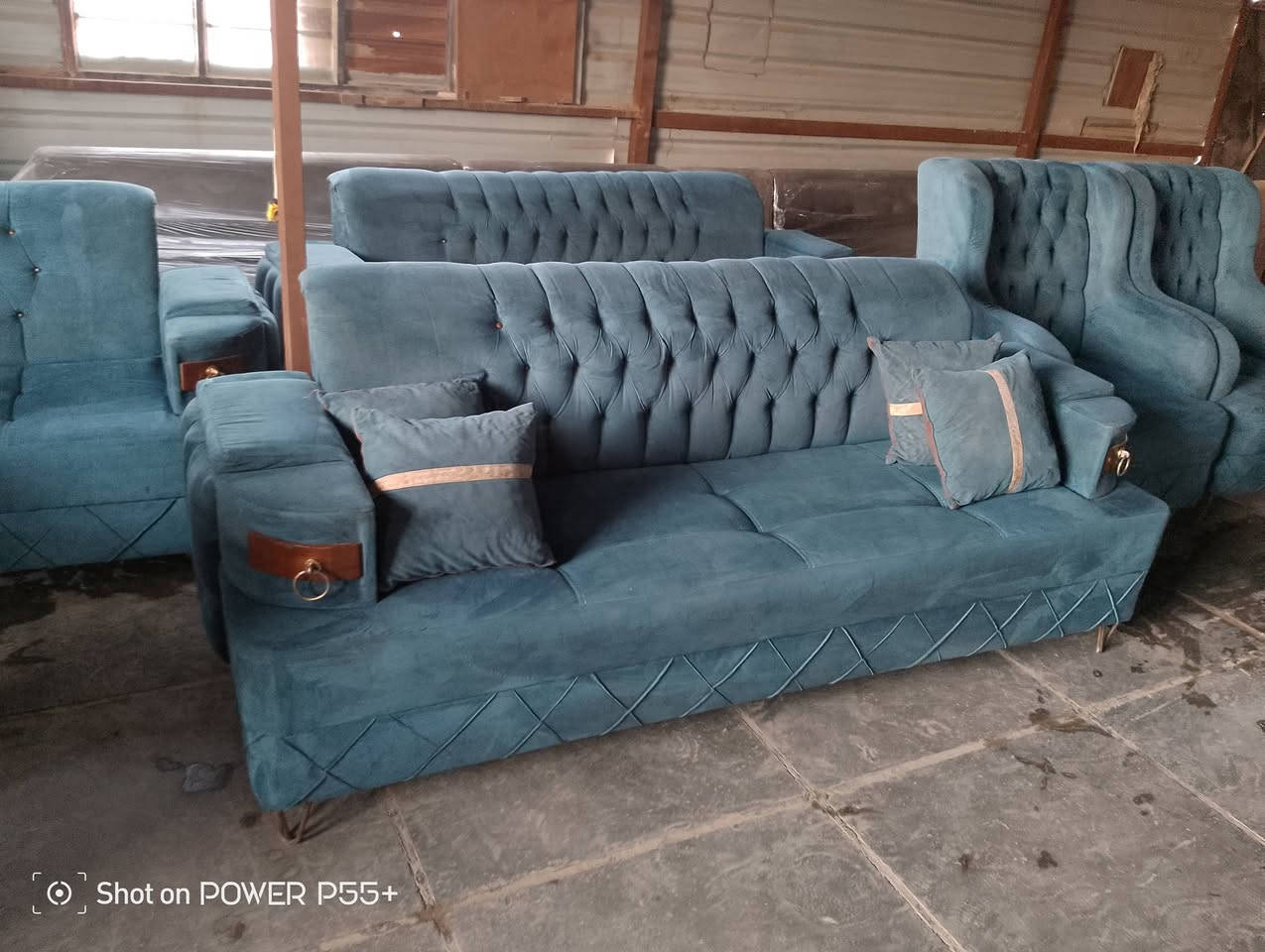 بيع سريع تخم مسخدم باله فول نضافه 10 مقاعد تكمه مو هاذ سوكي تعبان من كول تكمه تكمه سعر400 الف هاتف ***********
