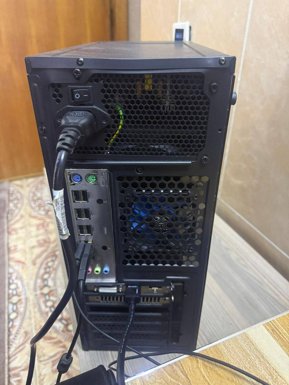 تجميعه للبيع
مواصفات

RX580 8gb

16GB 2600hz

Intel xeno cpu E5_2680v4

Ssd sata 512G

الباور 650w

سعر 500الف 

 سكن داخل اربيل ***********
