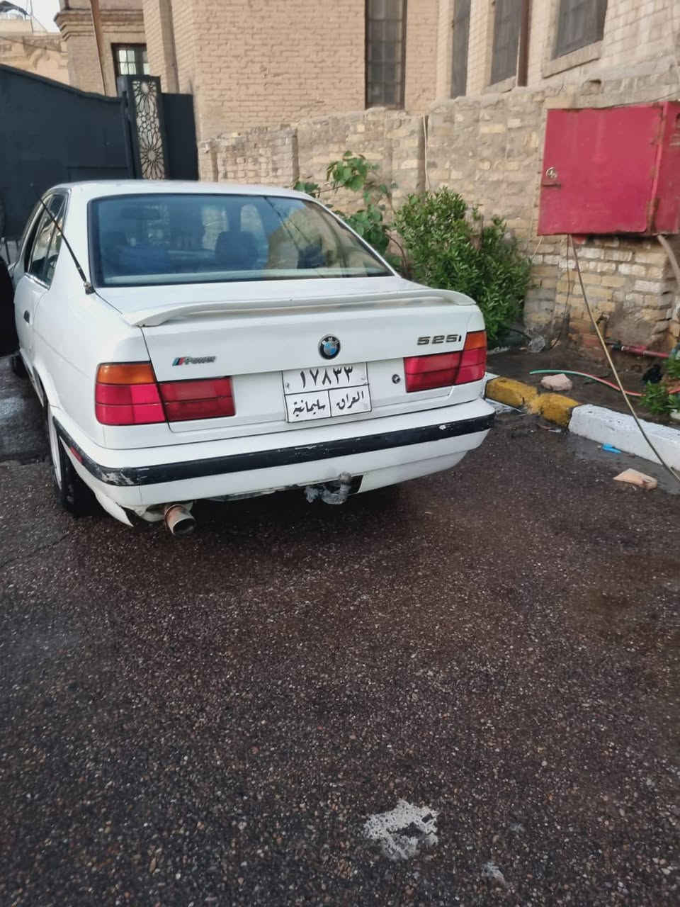 مكلف بالنشر اخوان السلام عليكم BMWموديل ٩٣ كير ومحرك فانوس مسكر بلادي سياره حداديه أمامي خلفي جديد مجموعة الاحتراق جديد دسكات جديد مجاول وبلكات كله بشرط كهربائياتها كله شغال سياره بلاديه بدون صبغ وسنويه ساقطه العام ورقم جاهز وطالع بس تثبيت لوحات و بسم البائع فقط تبريد يحتاج صيانه والباقي شوف العين مكانها بغداد الفرات والجهاد السعر ٤٨ وبيها مجال بسيط حك الجيه رقم صاحب السياره 
*********** ابوليث و بدون تعليق اتصل وتدلل
رقمي صاحب المنشور *********** و اسف على الاطاله
