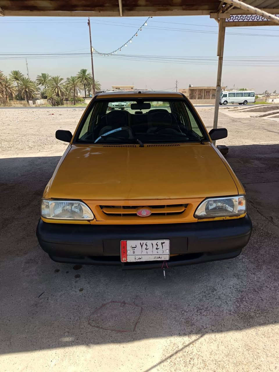سلام عليكم من بعد استأذانك صاحب الكروب
سايبة للبيع 
بيها جاملغ بسيط 
بيها تبخير شي قليل 
ويحتاج تبديل عنبار بريك 
مصبوغة احزام 
والباقي كله نضيف 
سعرها 22 ورقة و بيها مجال 
العنوان / بغداد جسر ديالى الكرغولية 
الاستفسار / ***********
