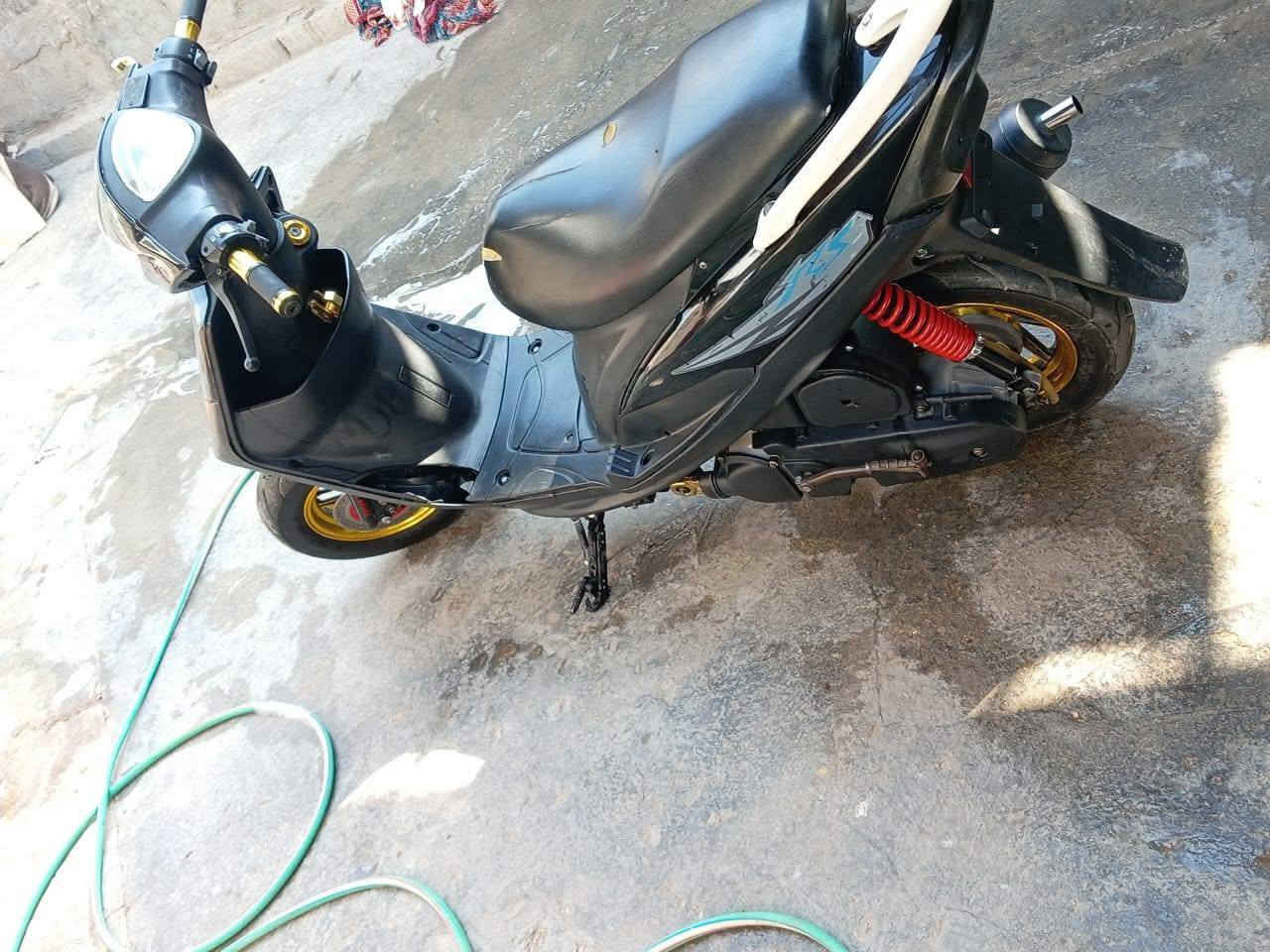 سلام عليكم ماكس عدله بوشه ٥٥ مامفتوحه نكره سلف ماعايزه اي شي دراجه كبال عينك كامله مكمله عليه شيال رياضي وايل رياضي  ***********
سعره 450 وبيه مجال مكاني كربلاء حي العامل
