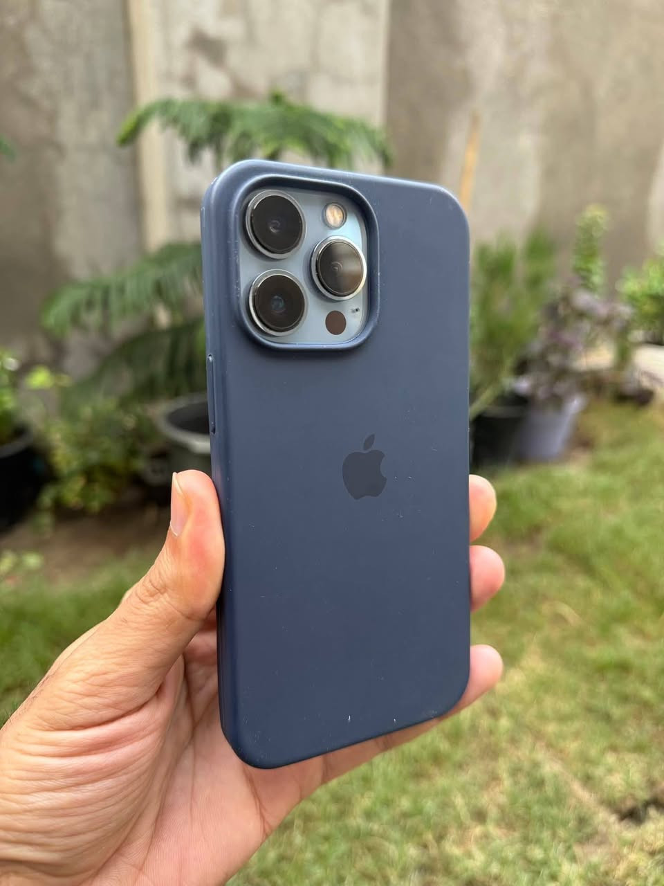iPhone 13 Pro Max 
أيفون 13برو ماكس جهاز نضيف جديد مامفتوح ضمان وتربرو 
تفحص حاسبه مامفتوح ضمان سبوع ذاكره 256 سعر ٥٩٥قفل
***********
