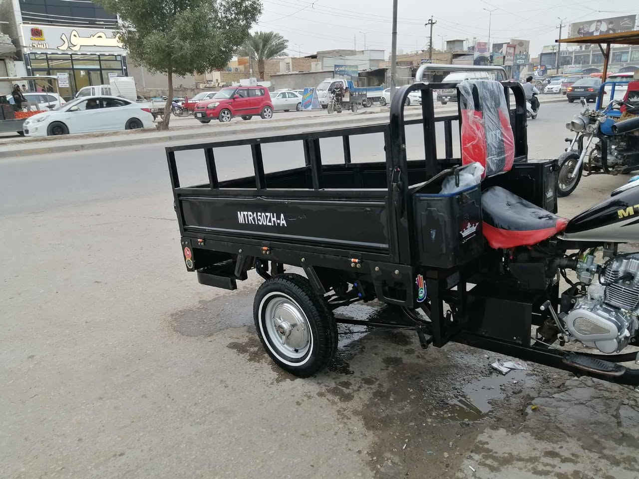 السلام عليكم ست للبيع موديل 22 محرك 25 طيارات جدد دراجه خير من الله مقفوله كفاله عامه اوراق مكان *********** نجف مقابل قريه الغدير لتساع الرقم
