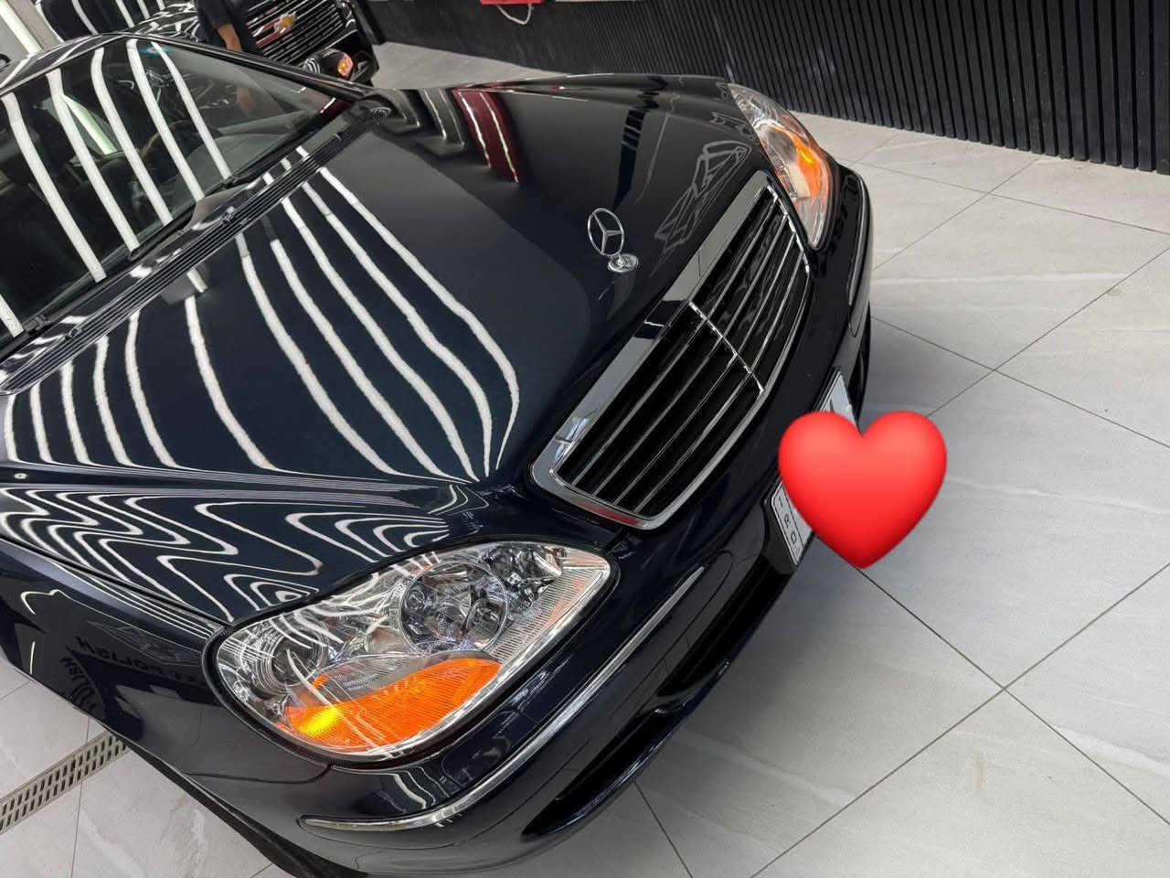 السلام عليكم
رمضان مبارك 

للبيع مرسيدس غواصه S350 محرك 6 سلندر موديل 2003 أصل رقم بغداد دولي باسمي سياره

باب قصير 

فتحه سقف 

كشنات كهربائي 

برده خلفيه 

فول مواصفات سياره جناي يعرف مواصفاتها

 سياره مكفول من كلشي ماعده قطعتين رش فقط جاهزه من كل النواحي وخير من الله سياره 

المكان بغداد 

سعر اتصل وتدلل

رقم الهاتف ***********

