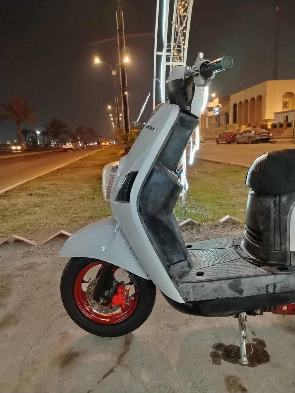 سلام عليكم للبيع بوليسي مديل ٢٠٠٩ دراجه جديد مامتعوبه استعمال قليل كامله اي نقص مابيه من كهربائيات من محرك نشط او ناعم. كيج بنزين شغال كم شغال سعر المطلوب ٨٠٠. رقم الهاتف ***********
