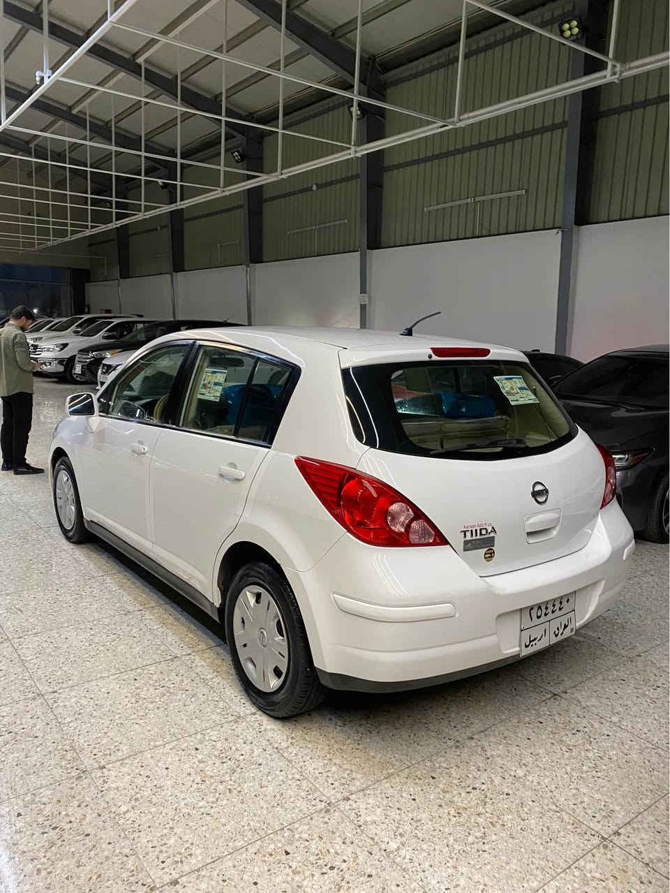Nissan tida 2012 

نمونەی سەیارەیە لەسەر دەقی شەریکە ماوەتەوە یەک قەترە بۆیاغی نییە ٨٠ کیلۆمەتر ماوەی ڕۆشتنەکەیەتی ناوزەردە سپێری دانەگیراوە بل پاکەت سەنەوی بەسەر نەچووە ساڵ زیاتری ماوە کامل سێرڤزی کراوە ڕۆنی گێڕ و مەکینەی تازە گۆڕاوە یەک ٢٥٠ مەسرەفی نیە زۆر توند و تۆڵە ماڵی دۆستە 
بەشەرتی گێڕ و مەکینە ..،
نرخ : ١١٦ گەڵا مەجالێکی زۆر کەم 

*********** رانية, السليمانية
