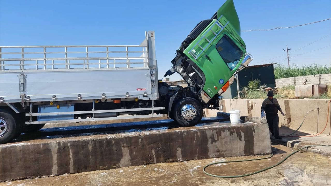 سلام عليكم هينو شيطان مكفوله كفاله عامه من مكينه 80فول عادي وكير وكسن وشاصي سته وربع بلاد اربع سبرنكات هوائي تخم تاير جديد تبريد وكهربائيات كله شغاله بسمي رقم بغداد  تفاصيل أكثر للاتصال على الأرقام ***********//***********
