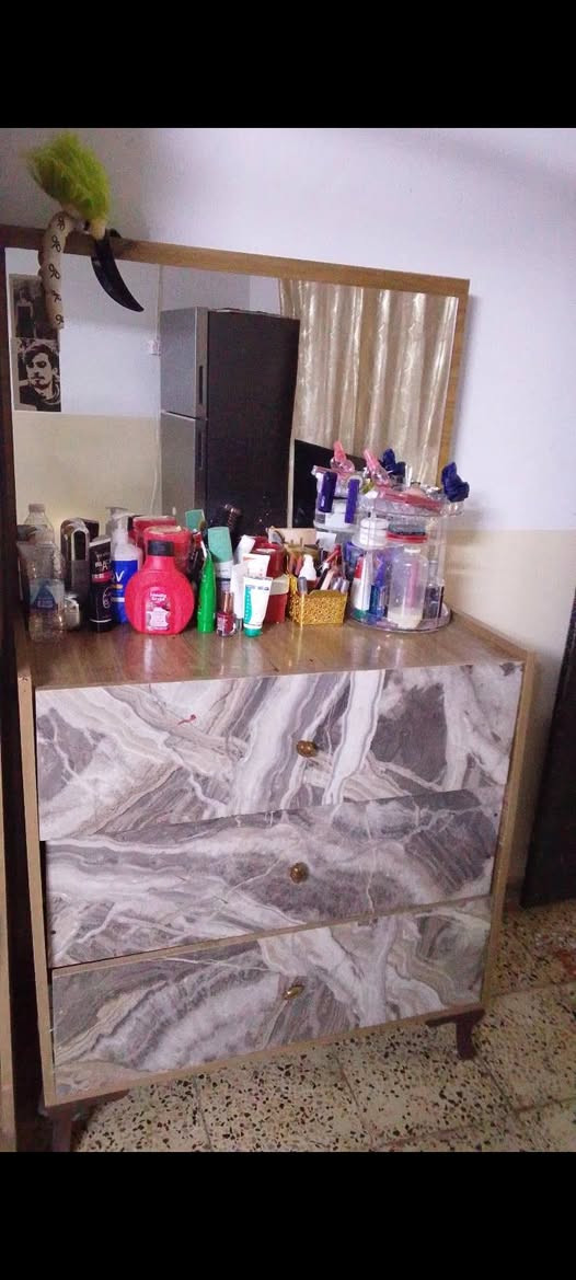 السلام عليكم غرفة نوم تركي مستعمل
5 قطع نضيفه مابيها ضرر مثل مموضح بالصورة فقط سجه الكنتور ثكيلة شوية سعرها 375 وبيها مجال عنوان بغداد الفحامه كميرة


**إذا كنت صاحب هذا الإعلان وتريد حذفه لأي سبب، رجاءا أرسل رسالة إلى الدعم الفني**