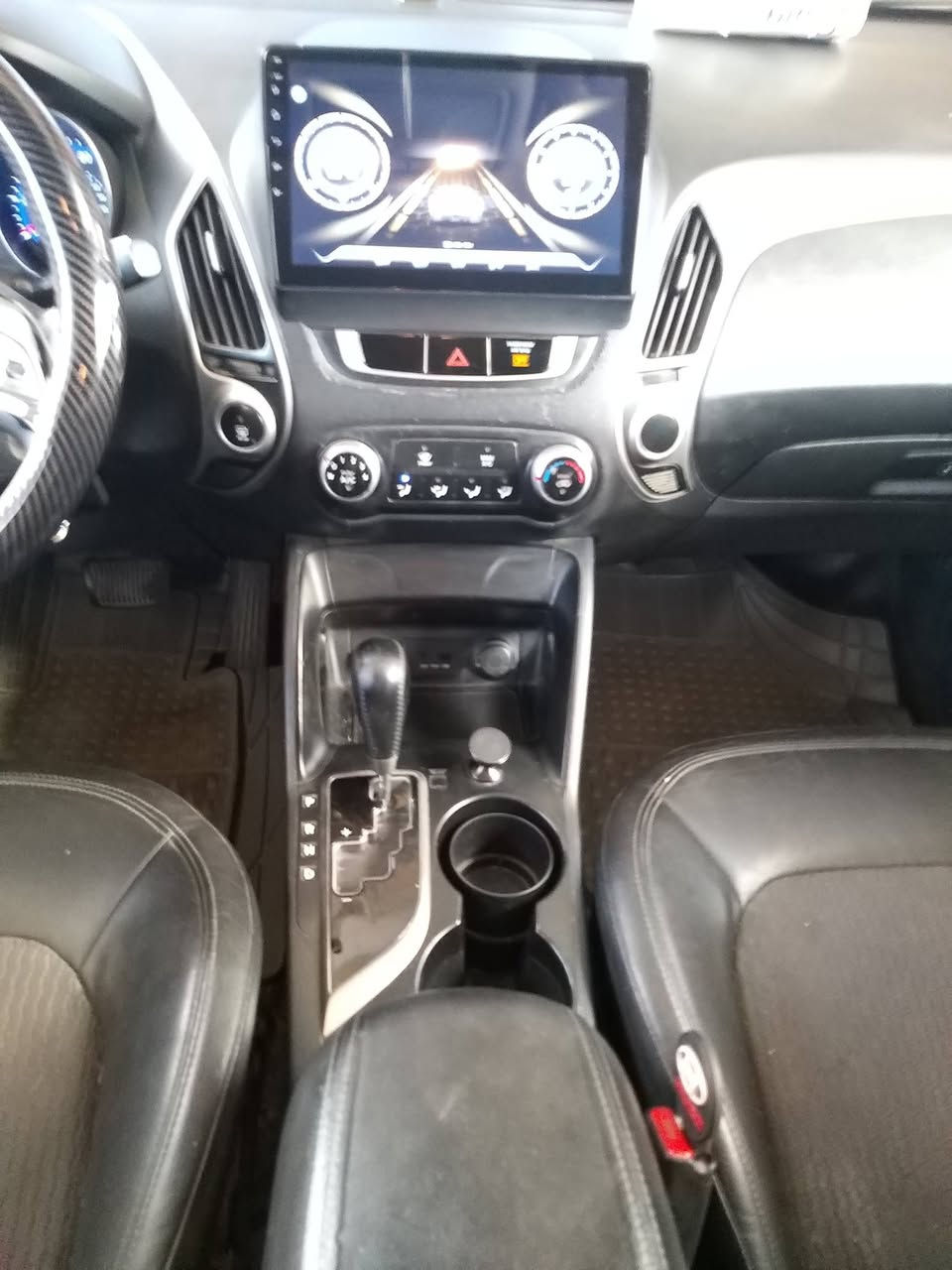 السلام عليكم
سيارة توسان للبيع
موديل 2011
لون رمادي
امريكي
داخل جلد اسود
محرك 2400
تحكم ستيرن جهتين
رقم بغداد
السعر 122 ورقة
تلفون  ***********
المكان بغداد
