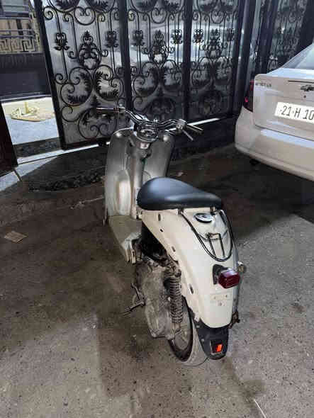 السلام عليكم دراجه كلاسيك عبد الحليم للبيع هندر واحد وسلف إذا اطلع مسافه يشتغل يعني باتري ضعيف حلوه شلعه و معدل وكهربائيات كله شغاله سعر225 مكاني بغداد البلديات و بيها مجال الطيبين الدراجه تأخذه مثل ما بالصور ***********
