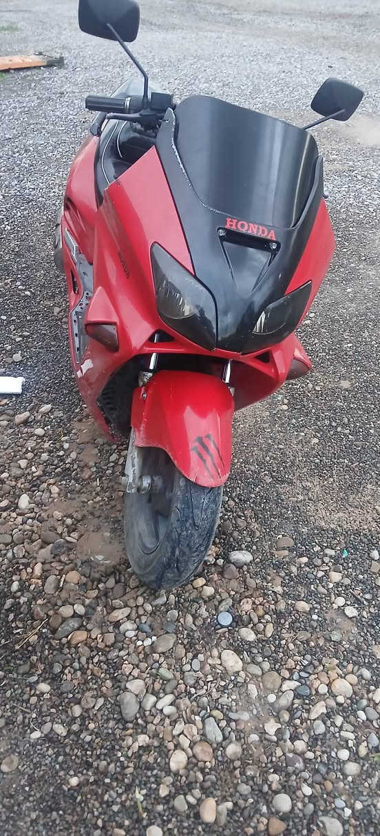 فورزه 06للبيع الدرجه نضيف كدام العين السعر 450بي مجال للاستفسار
***********
