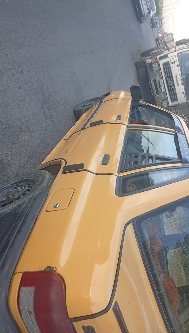 يا الله اللهم صلي على محمد والي بيت محمد سيارة سايبة موديل 11رقم بغداد الماني سنوية عضم عاج مستمسكات موجودة راعيها  ما اندلة ابيع بدون راعي اتكفل عشائر وقانون واسويلك مكاتبة بيها وتخذها من بابي مكينة وكير جدد حدادية وتخم تاير نضيفات سيارة حلوه وشكلها حلو ونضيفة سعرها 9ورقات ونص وبيها مجال حك جيتك عنواني بغداد مدينة الصدر هاتف ***********

