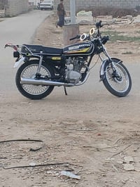 اخون ماطور يراني موديل 23 نضيف كلش مجرد المحرك شويه لونه جارد مكاني يث...