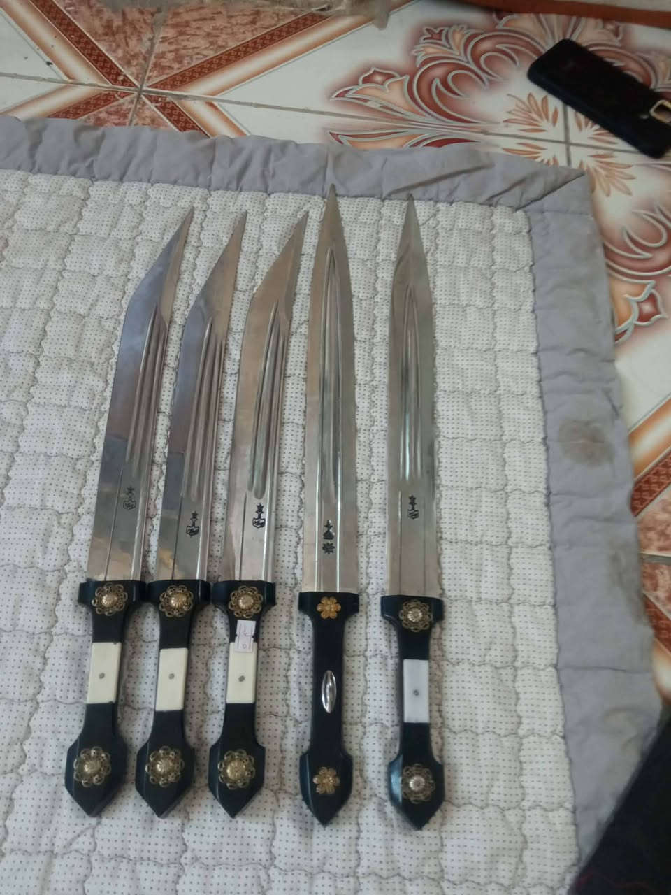 للبيع تشكيله من القامات واليطغانات جدا حلوه العدد 39 قطعه جمله للي يريد عل باب الله تواصل خاص توصيل موجود عنواني بالحله شارع الامام علي عليه السلام


**إذا كنت صاحب هذا الإعلان وتريد حذفه لأي سبب، رجاءا أرسل رسالة إلى الدعم الفني**