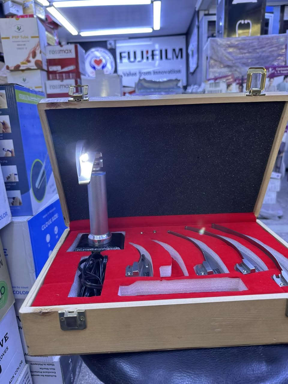 ✨ وصول جديد ✨

يتوفر الآن Laryngoscope Set كامل بجودة عالية، مناسب للمستشفيات والعيادات والطوارئ.

🔹 طقم كامل مع عدة أحجام من الـ Blades
🔹 إضاءة قوية وواضحة أثناء الفحص أو التنبيب
🔹 خامة طبية متينة قابلة للتعقيم
🔹 يعمل بنظام الشحن (Rechargeable) 🔋
🔹 مناسب لأقسام الطوارئ والتخدير

📦 الكمية محدودة

📍 متوفر الآن في مكتب سما الطب
باب المعظم – مقابل دائرة صحة بغداد الرصافة

📞 للاستفسار والطلب:
***********
***********

📩 المراسلة متوفرة عبر الخا
